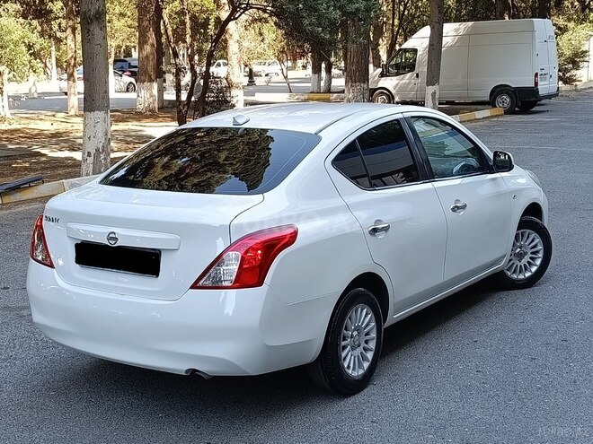 Nissan Sunny-8