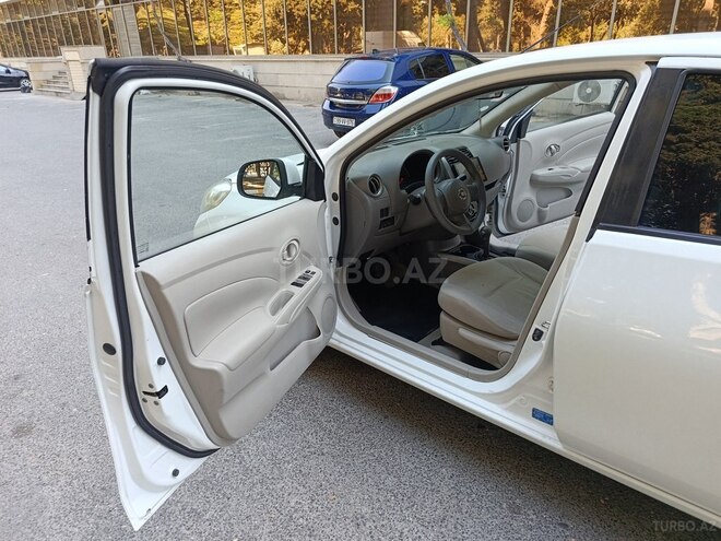 Nissan Sunny-15