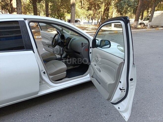 Nissan Sunny-17