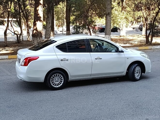 Nissan Sunny-21