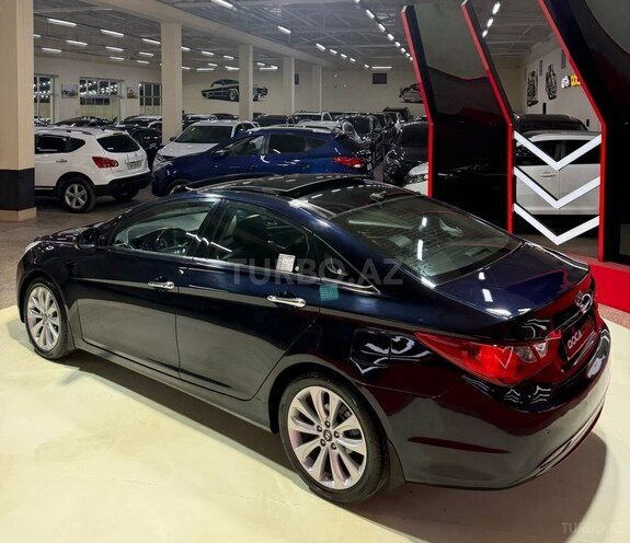 Hyundai Sonata-6
