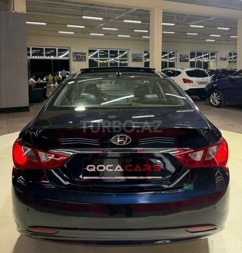 Hyundai Sonata-13