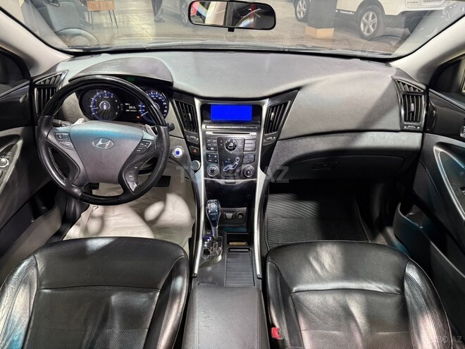 Hyundai Sonata-19