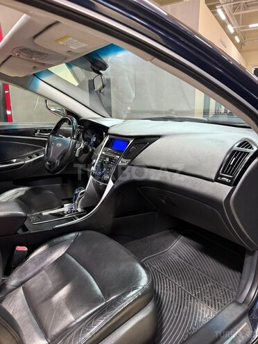 Hyundai Sonata-17