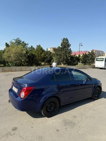 Chevrolet Aveo-5