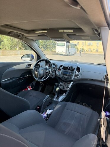 Chevrolet Aveo-6