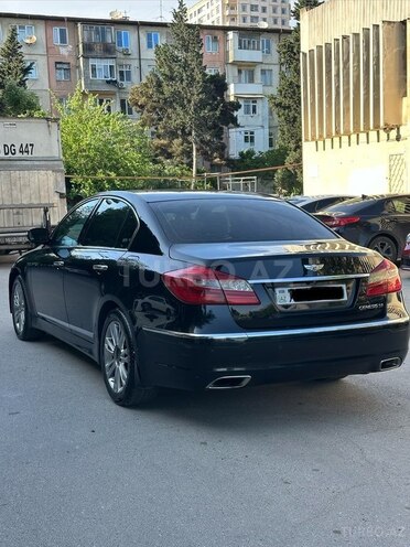 Hyundai Genesis-6