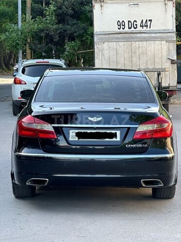 Hyundai Genesis-4