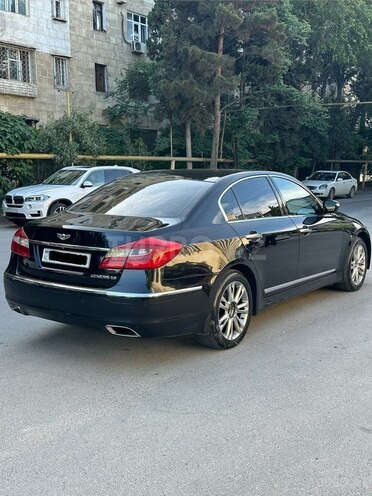 Hyundai Genesis-7