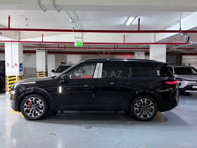 Lynk & Co 900-5