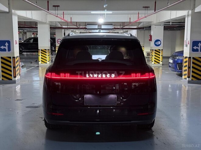 Lynk & Co 900-7