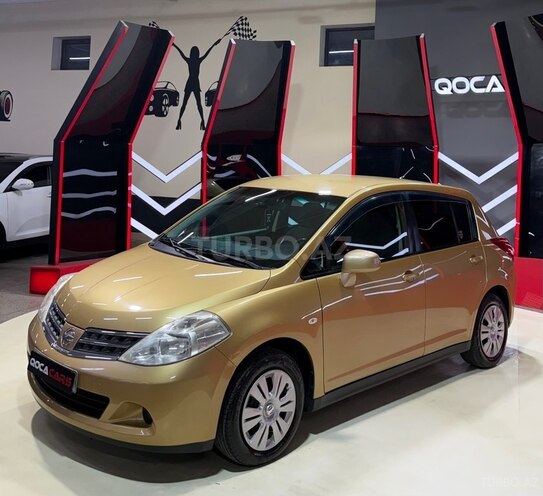 Nissan Tiida-1