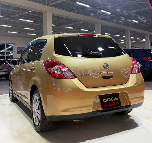 Nissan Tiida-8