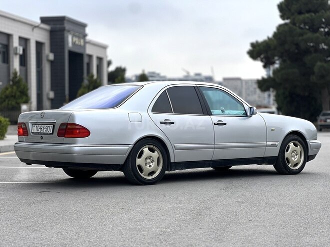 Mercedes E 200-6