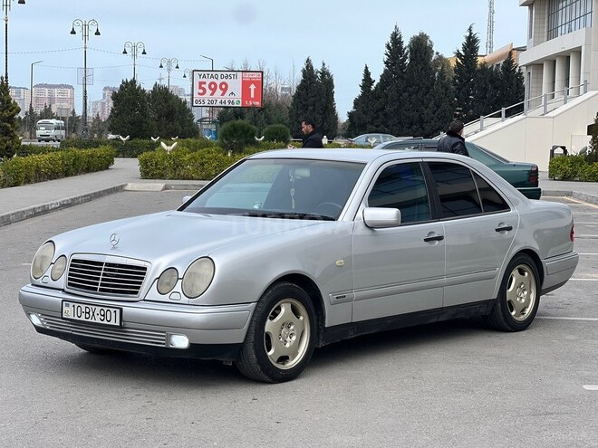 Mercedes E 200-2