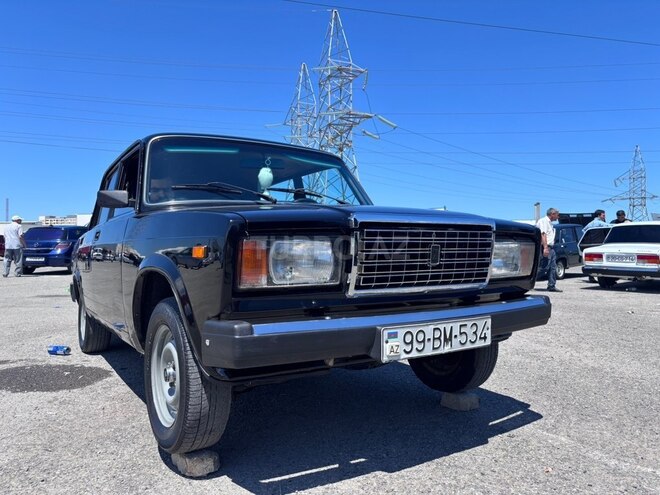 LADA (VAZ) 2107-1