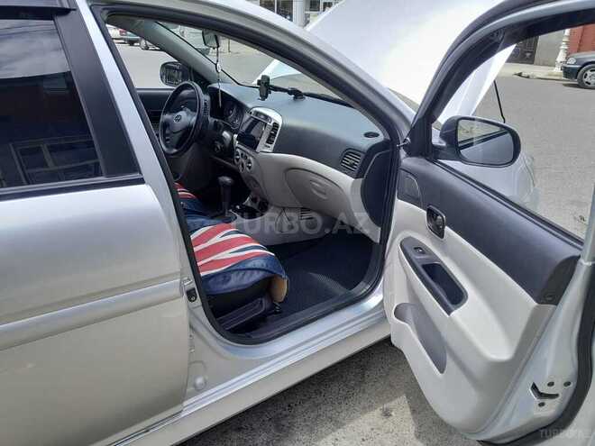 Hyundai Verna-6