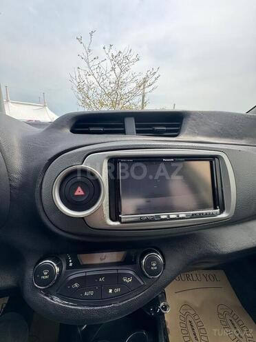 Toyota Vitz-7
