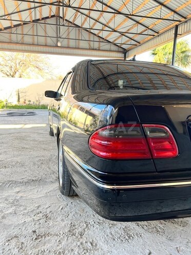 Mercedes E 240-14