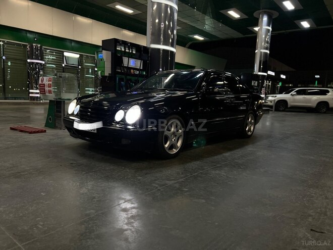 Mercedes E 240-8