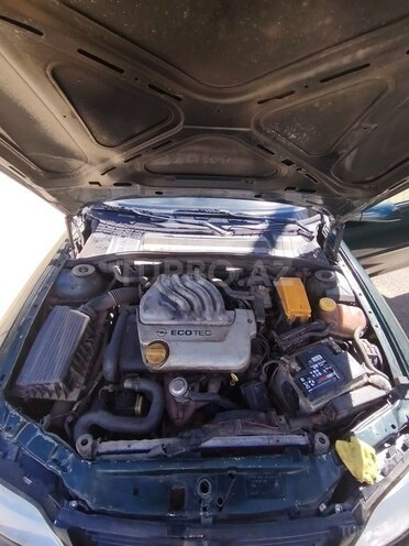 Opel Vectra-10