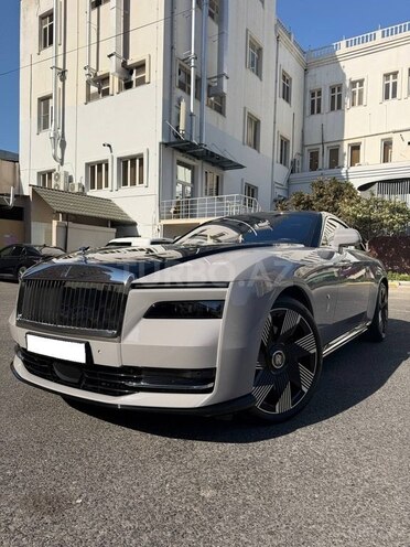 Rolls-Royce Spectre-1