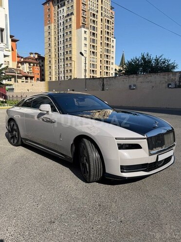 Rolls-Royce Spectre-3