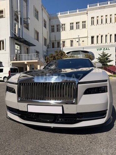 Rolls-Royce Spectre-2