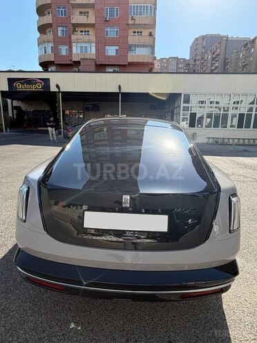 Rolls-Royce Spectre-6