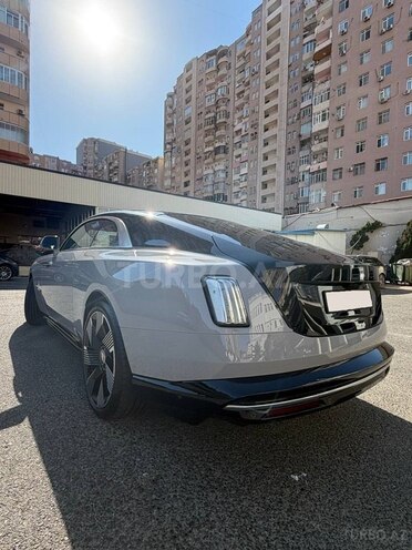 Rolls-Royce Spectre-7