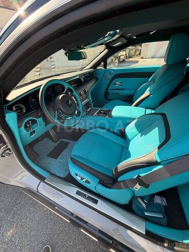 Rolls-Royce Spectre-13