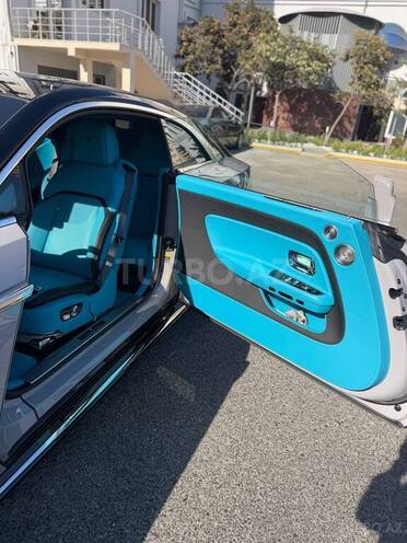 Rolls-Royce Spectre-19