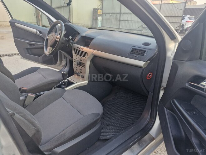 Opel Astra-11