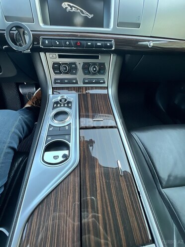 Jaguar XF-12
