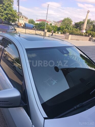 Mercedes E 220-21