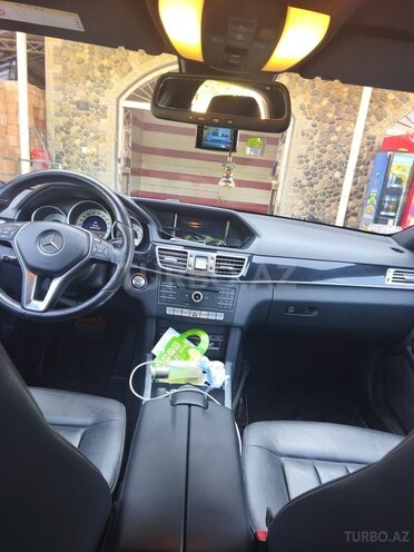 Mercedes E 220-16
