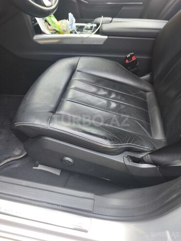 Mercedes E 220-12