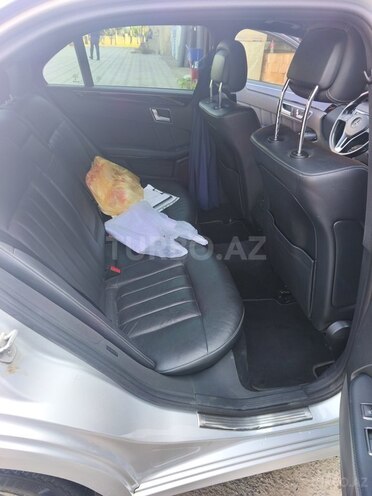 Mercedes E 220-4