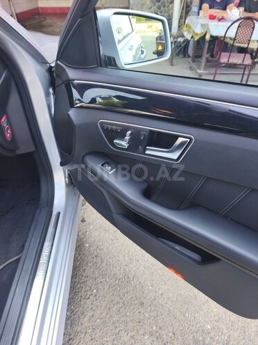 Mercedes E 220-3
