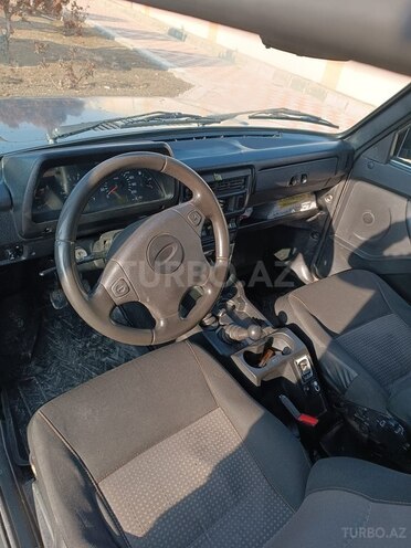LADA (VAZ) Niva-8