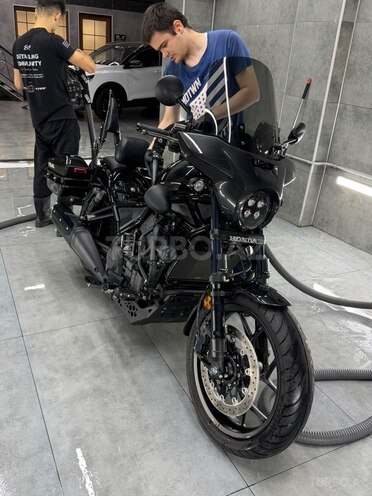 Honda Rebel 1100-8