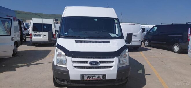 Ford Transit-1