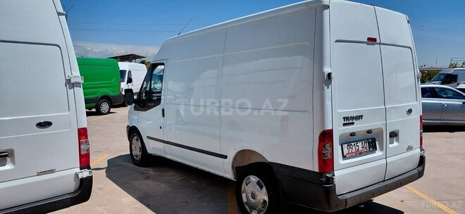 Ford Transit-7