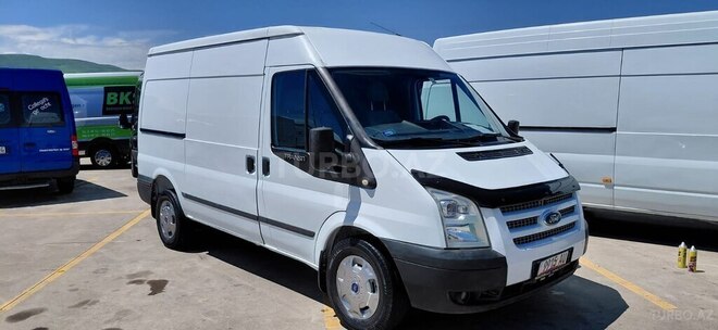 Ford Transit-3