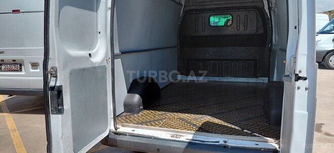 Ford Transit-19