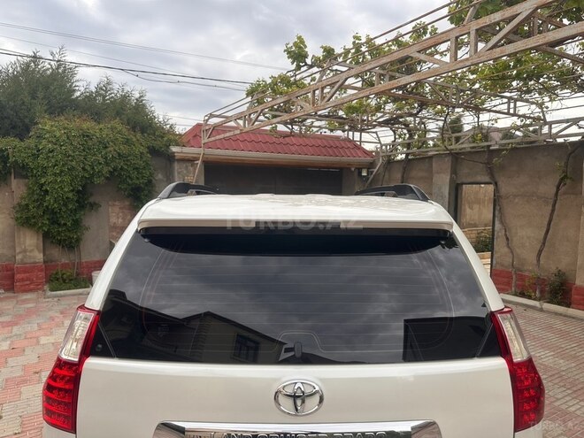 Toyota Land Cruiser Prado-21
