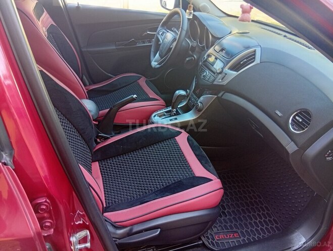 Chevrolet Cruze-16
