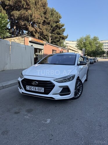 Hyundai Elantra-1