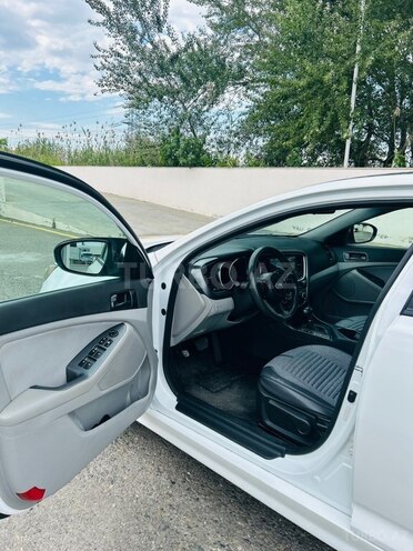 Kia Optima-13