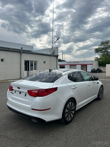 Kia Optima-4